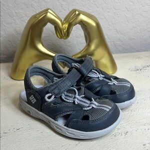Columbia Gray Sandals with Sturdy Design and Velcro Straps Size 9 Kids/Toddlers